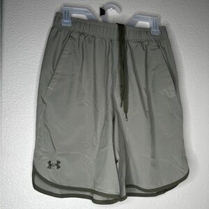 Under Armour Activewear Shorts Adjustable Drawstrings With Pockets Size Medium